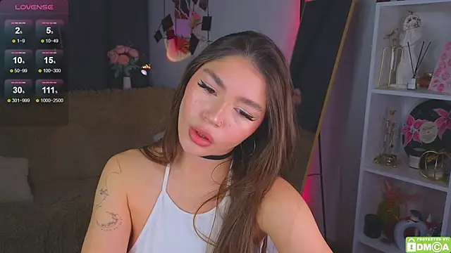 Caroline  Brown online show from 11/16/25, 06:51