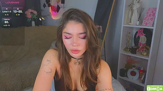 Caroline  Brown online show from 11/29/25, 03:06