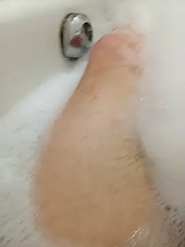 flo000031 online show from 01/19/26, 02:43