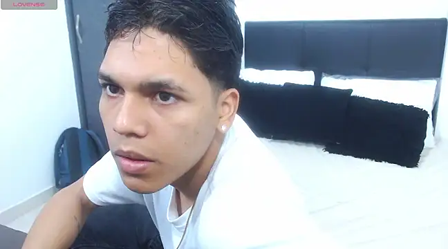 David Gil19 online show from 02/20/25, 04:50