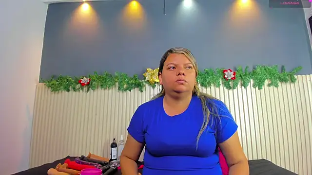 Snapshot of Aida-nicolle chatting on 12/18/25, 09:47 Aida-nicolle online show from 12/18/25, 09:47