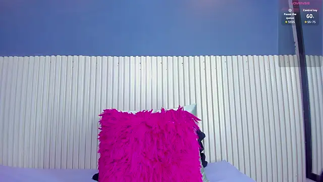 Snapshot of Aida-nicolle chatting on 11/19/25, 10:15 Aida-nicolle online show from 11/19/25, 10:15