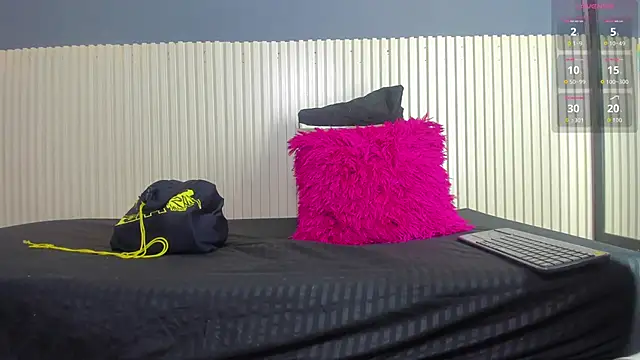 Snapshot of Aida-nicolle chatting on 10/30/25, 10:02 Aida-nicolle online show from 10/30/25, 10:02