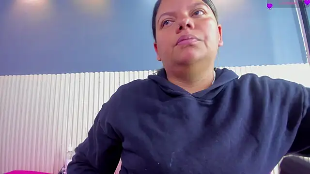 Snapshot of Aida-nicolle chatting on 11/29/25, 09:53 Aida-nicolle online show from 11/29/25, 09:53