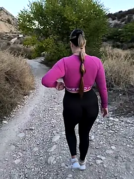 Mona Plus online show from 09/15/25, 06:03