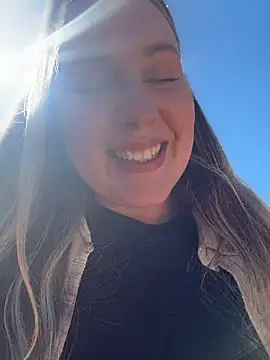 Mona Plus online show from 03/22/26, 09:44