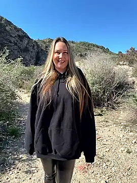 Mona Plus online show from 02/25/26, 10:15