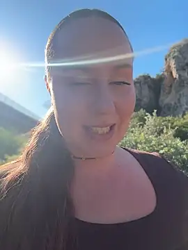 Mona Plus online show from 04/20/26, 07:22