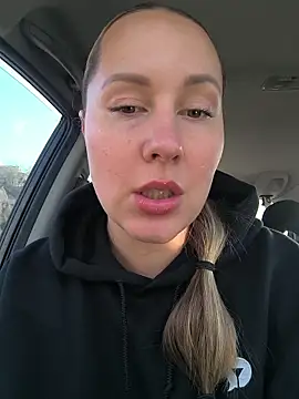 Mona Plus online show from 11/04/25, 07:45