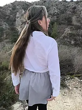 Mona Plus online show from 10/16/25, 06:54