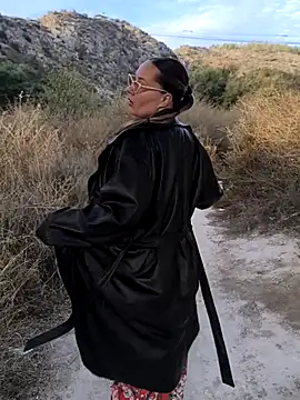 Mona Plus online show from 10/04/25, 06:48