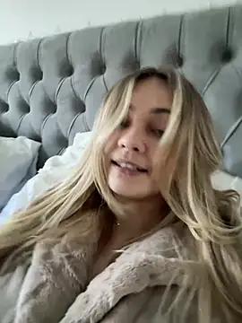 skyemorgan01 online show from 03/26/26, 11:52