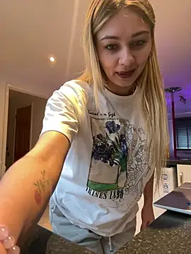 skyemorgan01 online show from 03/01/26, 10:59