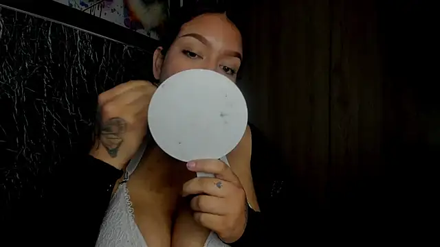 Bellota Girl online show from 10/18/25, 12:01