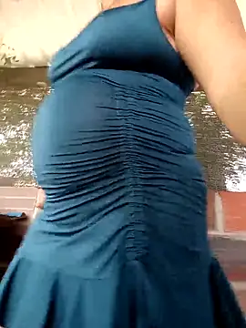 Snapshot of promiscuous-indecent-momm chatting on 04/09/26, 01:50 promiscuous-indecent-momm online show from 04/09/26, 01:50