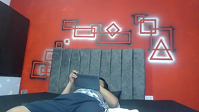 Snapshot of manuel_rey chatting on 03/20/25, 11:56 manuel rey online show from 03/20/25, 11:56