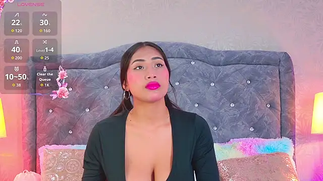 Snapshot of YesyHills chatting on 03/03/26, 11:50 YesyHills online show from 03/03/26, 11:50