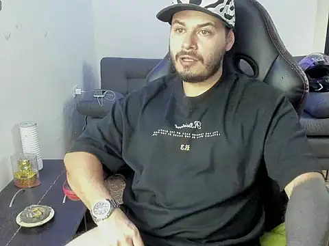 ragnar lothbrok777 online show from 04/04/26, 10:16