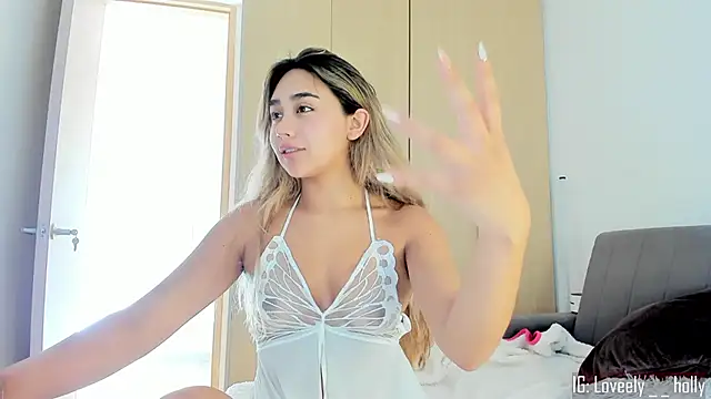 Hornyholly   online show from 03/13/26, 09:20