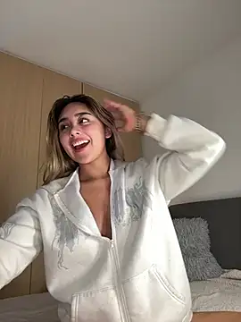 Hornyholly   online show from 03/22/26, 10:33