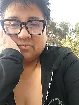 erinadarling79 online show from 10/16/25, 09:34