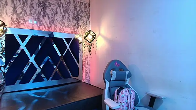 charlotte bluee online show from 11/27/25, 06:52