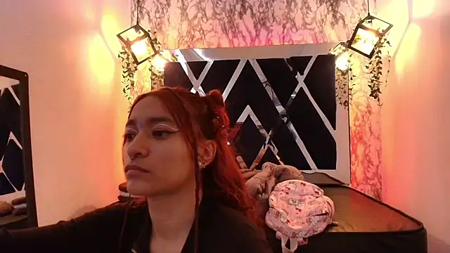 charlotte bluee online show from 12/18/25, 06:45