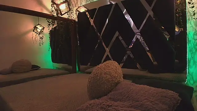 charlotte bluee online show from 10/29/25, 06:51