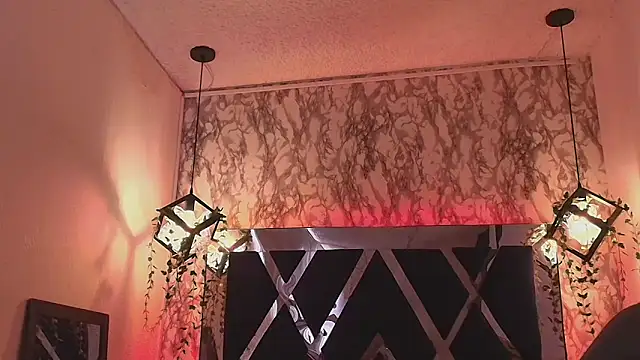 charlotte bluee online show from 10/14/25, 06:41