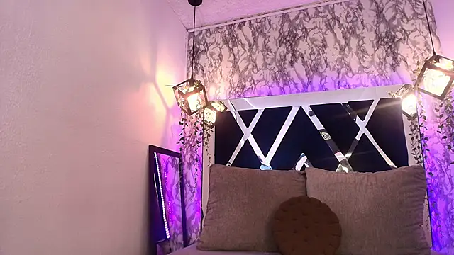 charlotte bluee online show from 01/13/26, 06:34