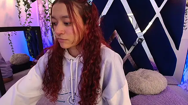 charlotte bluee online show from 09/28/25, 05:53