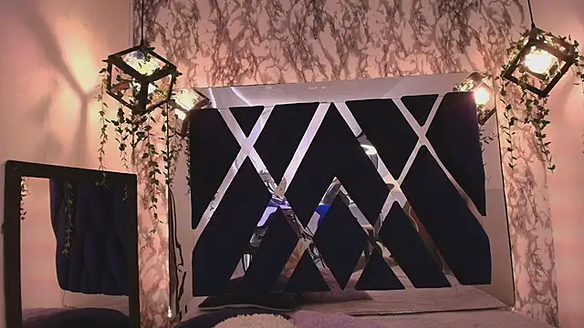 charlotte bluee online show from 10/28/25, 06:29