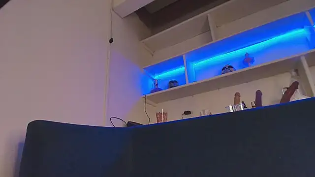 charlotte bluee online show from 10/19/25, 12:19