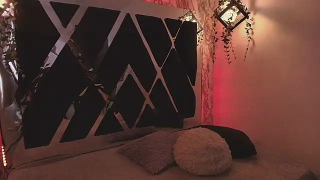 charlotte bluee online show from 09/30/25, 06:47