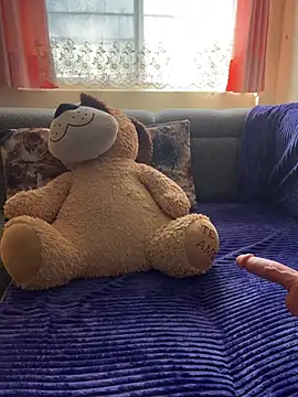 ZafiroKlein online show from 04/14/26, 08:47