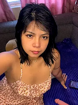 ZafiroKlein online show from 12/05/25, 07:34