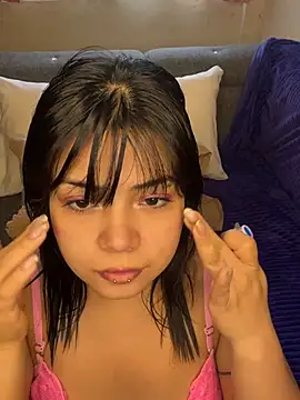 ZafiroKlein online show from 04/15/26, 07:29