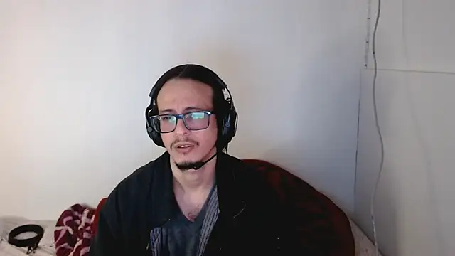 Snapshot of cholitohermoso chatting on 10/03/25, 03:46 cholitohermoso online show from 10/03/25, 03:46