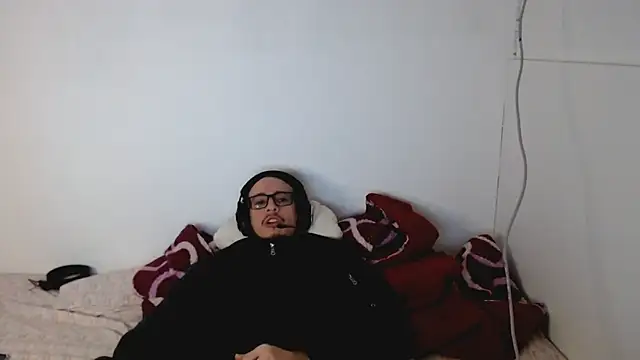 Snapshot of cholitohermoso chatting on 09/30/25, 03:18 cholitohermoso online show from 09/30/25, 03:18