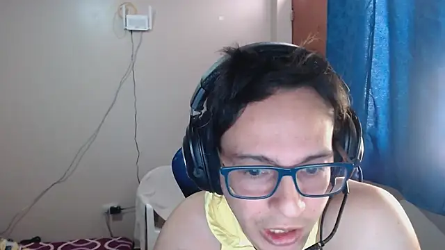 Snapshot of cholitohermoso chatting on 02/13/25, 03:45 cholitohermoso online show from 02/13/25, 03:45