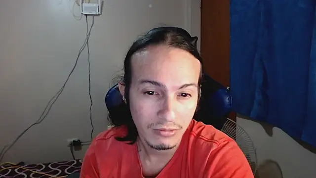 Snapshot of cholitohermoso chatting on 03/23/25, 12:47 cholitohermoso online show from 03/23/25, 12:47