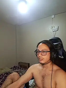 Snapshot of cholitohermoso chatting on 02/25/25, 01:41 cholitohermoso online show from 02/25/25, 01:41