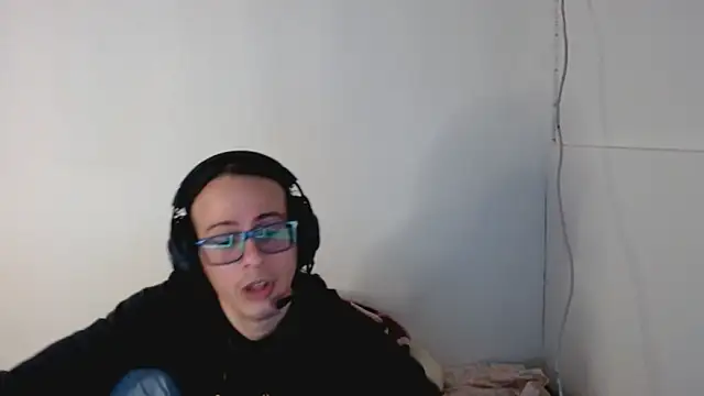 Snapshot of cholitohermoso chatting on 11/03/25, 04:21 cholitohermoso online show from 11/03/25, 04:21
