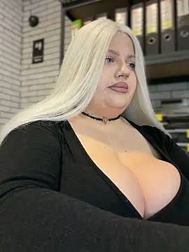 Eliaden online show from 10/31/25, 02:52