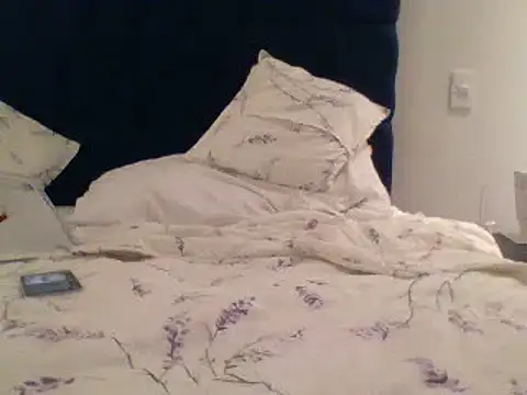 Snapshot of Iscariot19 chatting on 03/08/25, 01:17 Iscariot19 online show from 03/08/25, 01:17