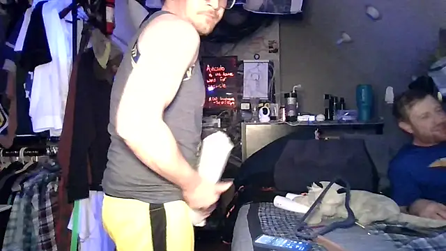 Sk00byJaXxX212 online show from 11/01/25, 03:57