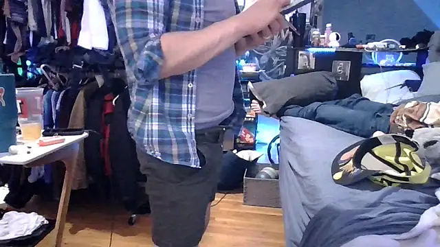 Sk00byJaXxX212 online show from 01/07/26, 03:44