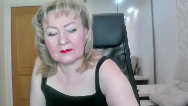 Snapshot of Victoria_secrets_ chatting on 06/04/26, 07:24 Victoria secrets online show from 06/04/26, 07:24