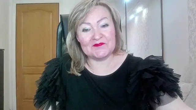 Snapshot of Victoria_secrets_ chatting on 06/18/26, 09:47 Victoria secrets online show from 06/18/26, 09:47