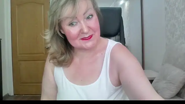 Snapshot of Victoria_secrets_ chatting on 07/28/26, 12:59 Victoria secrets online show from 07/28/26, 12:59